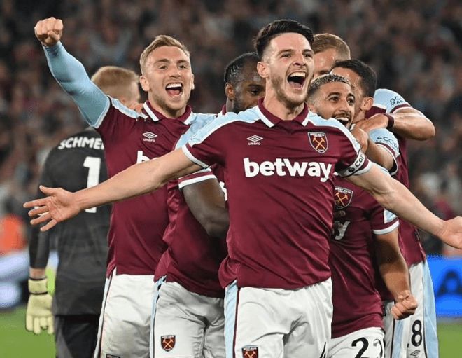 2届小组出局+2届没进意大利上次踢世界杯淘汰赛是2006年决赛